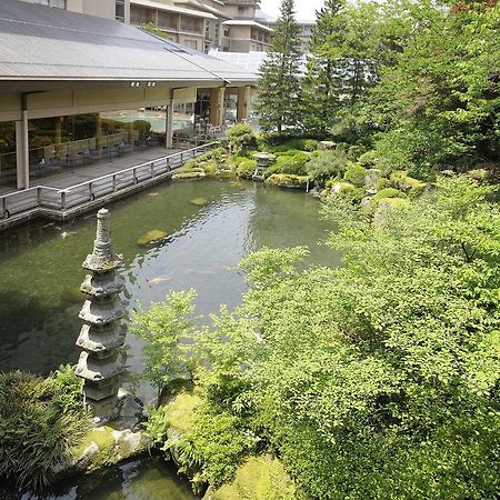 Suimeikan Gero Luaran gambar The garden of the museum