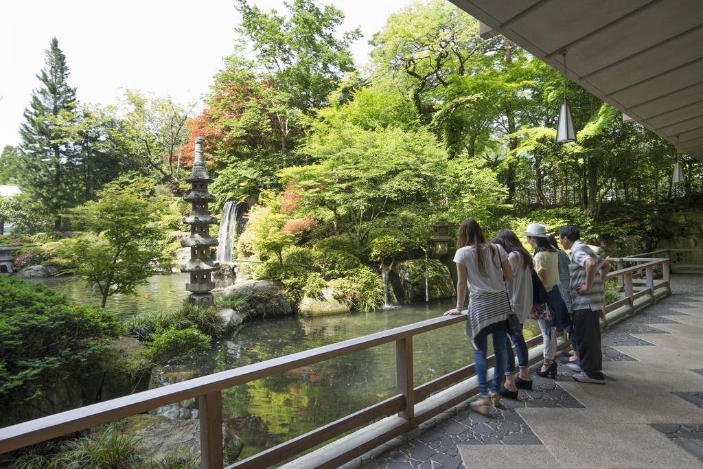 Suimeikan Gero Luaran gambar The Japanese garden