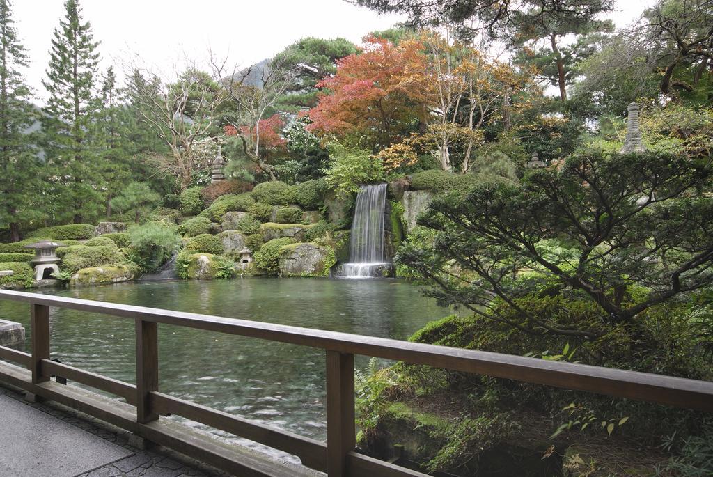 Suimeikan Gero Luaran gambar The Japanese garden
