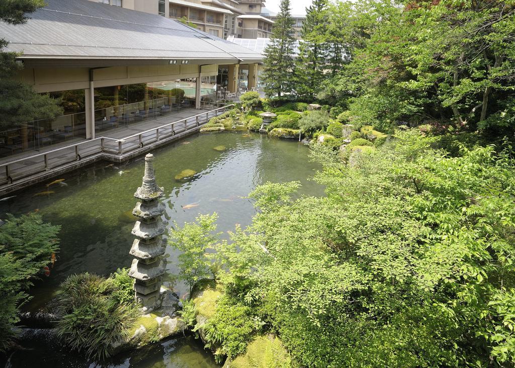 Suimeikan Gero Luaran gambar The garden of the museum