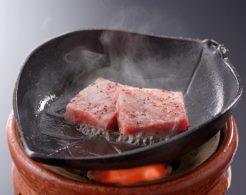 Suimeikan Gero Luaran gambar Cooking with a kamado