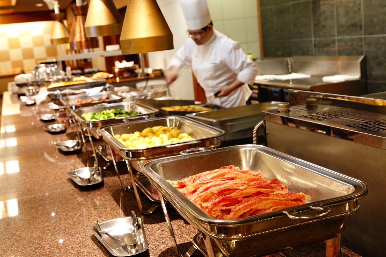 Suimeikan Gero Luaran gambar A buffet at a hotel